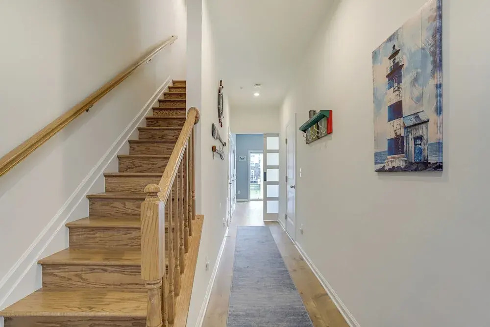 Walk to Dtwn: Waterfront Eastern Shore Townhome