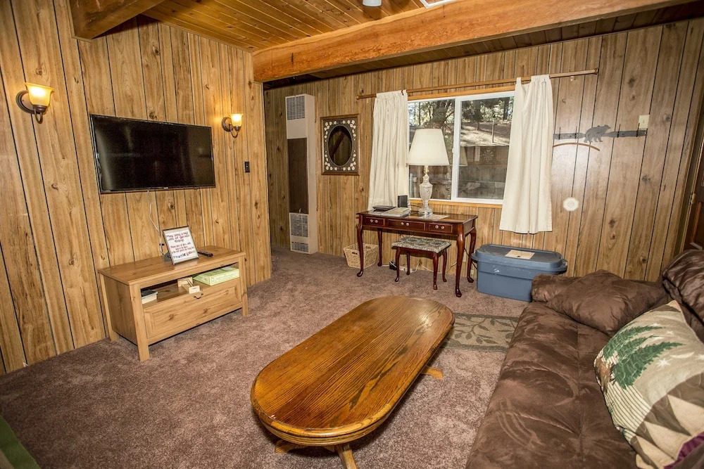 Just Right Cabin - 2 Br cabin by RedAwning