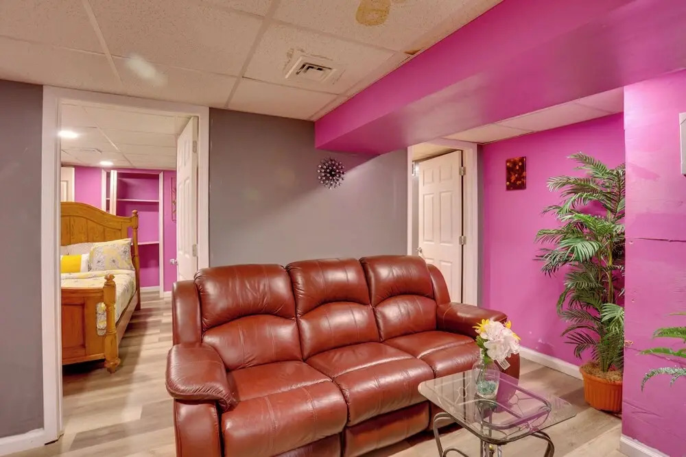 9 Mi to Midtown: Convenient Harrisburg Apt