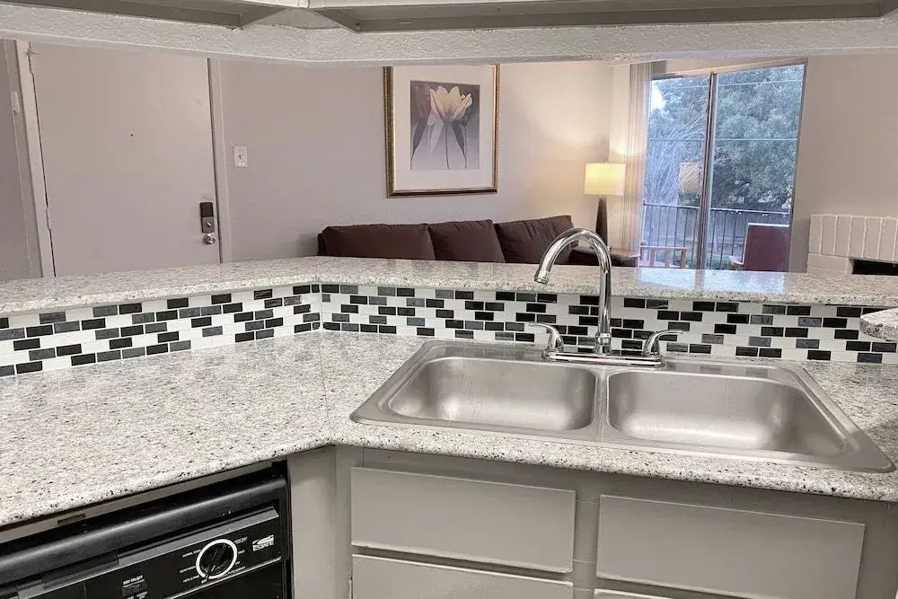 OYO Apartments at Bella Vista