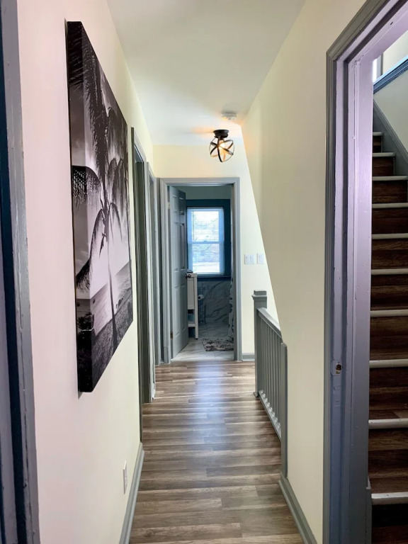 The Southside Villa - With Private Yard & Parking, Near Falls & Casino by Niagara Hospitality