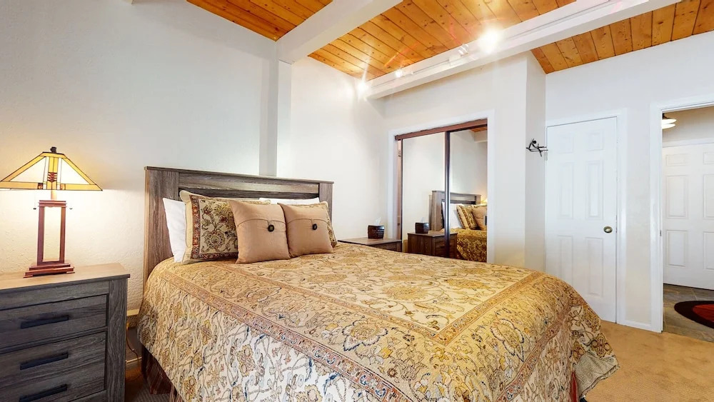 Villa De Los Pinos Year-Round Activities Nearby Shopping & Restaurants