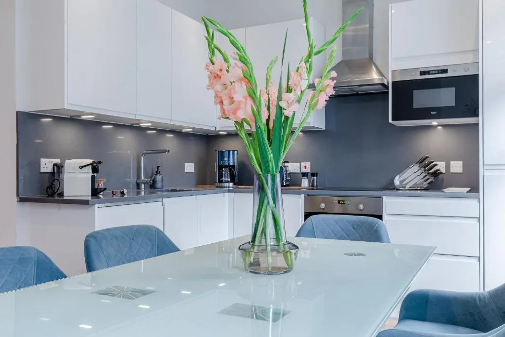 Architect's Sophisticated Private 3bed 3bath House OFF OXFORD ST