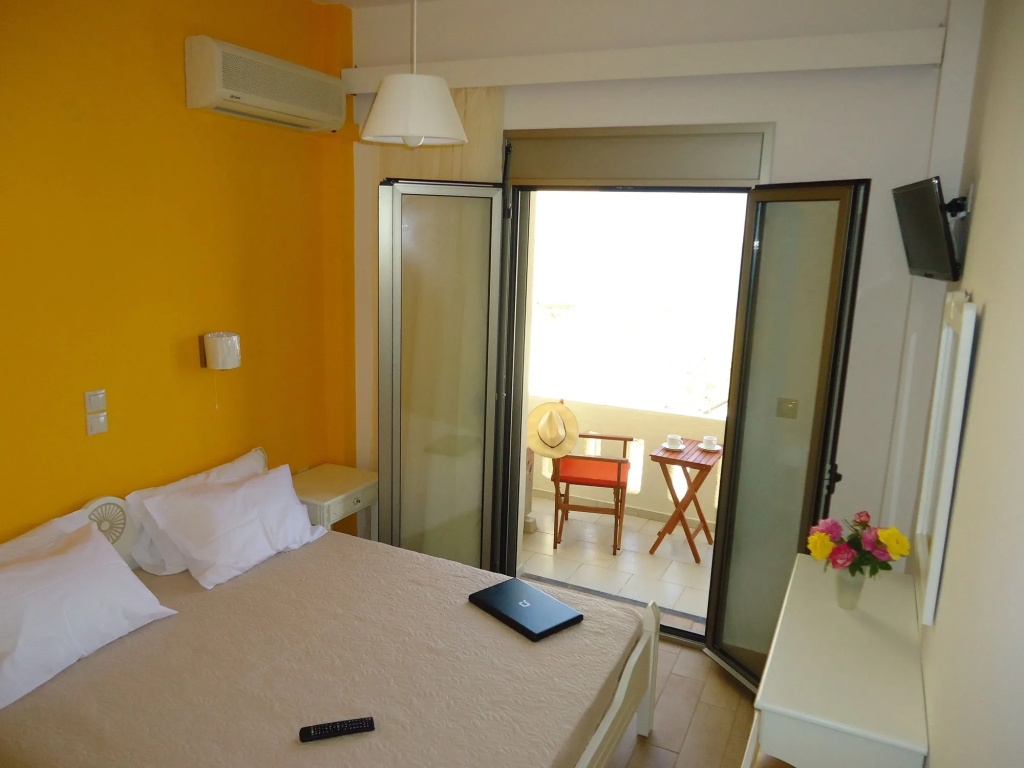 Almyra Apartments & Suites