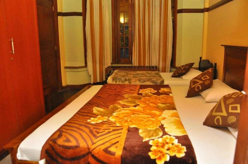 Yoho Yenisey Lake View Bungalow