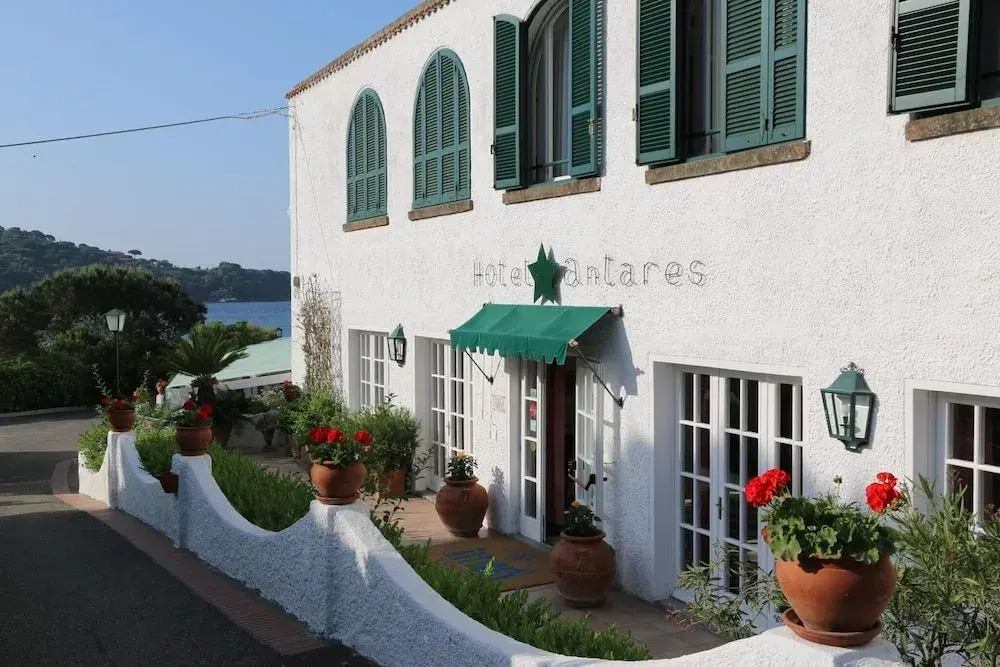 Hotel Antares