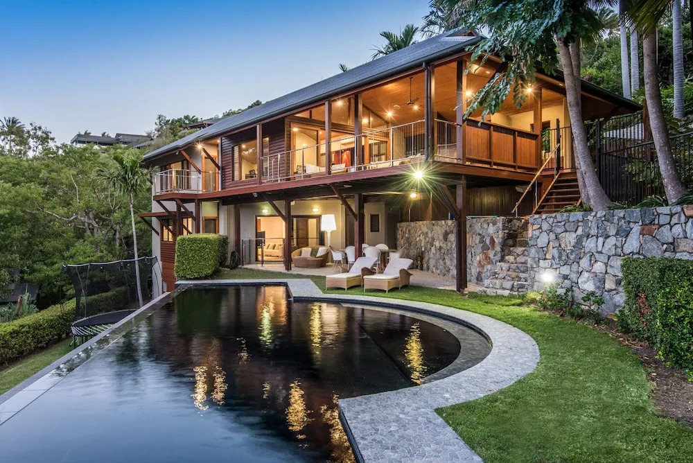 Iluka Luxury House With Ocean Views On Half Acre With Pool And Two Golf Buggies