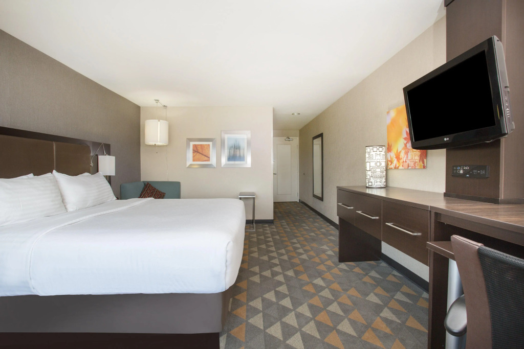 Holiday Inn Colorado Springs - Airport by IHG