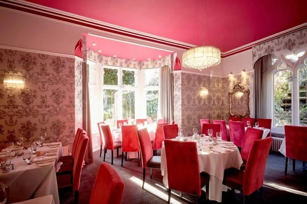 Cotford Hotel