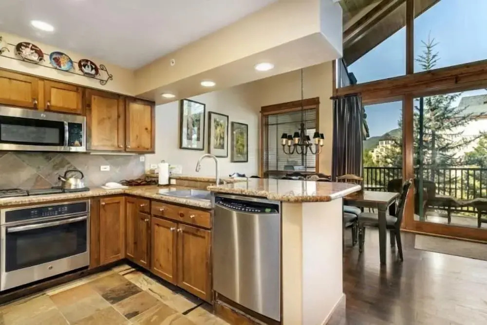 3 Bedroom In Lionshead Village At The Antlers