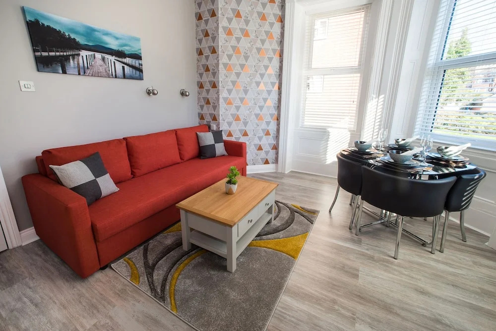 Chine Gardens Apartment