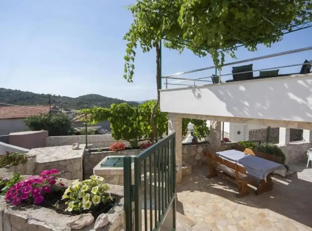 Holiday House Neda