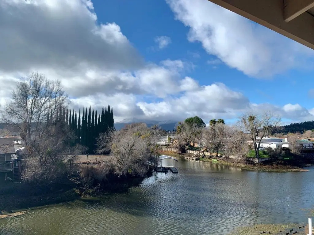 Stunning 3,400 sq ft Lake House w Boat Dock, Sauna, Steam Shower, and More