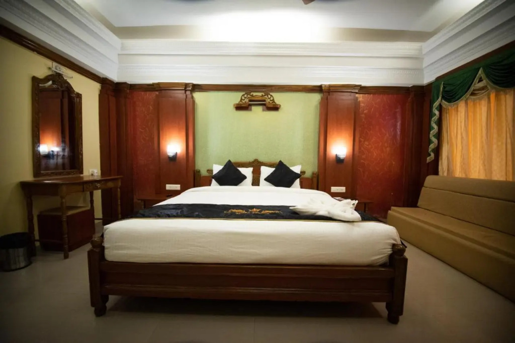 NRS Royal Palace