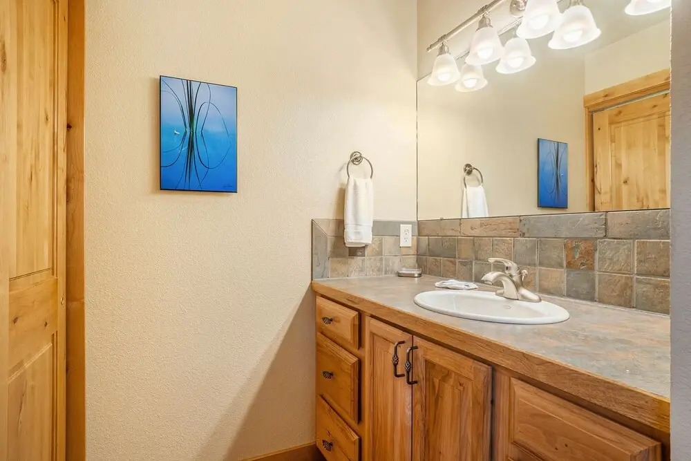Solitude Bobcat #5- Estes Park 2 Bedroom Condo by RedAwning