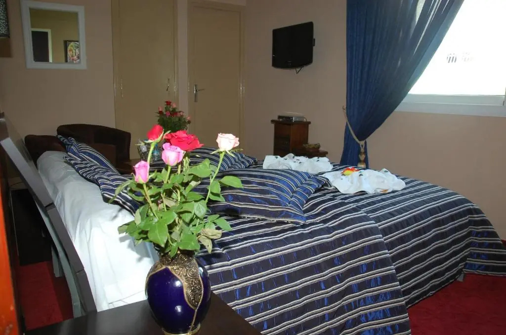 Ambassy Hotel