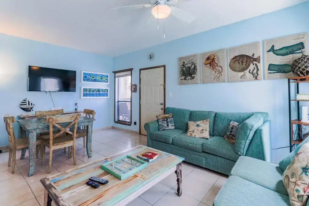 Steps To The Beach/Pet Friendly