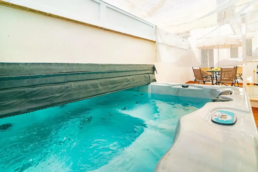 Centric in Palma With 3 Bedrooms and 1 Bathrooms