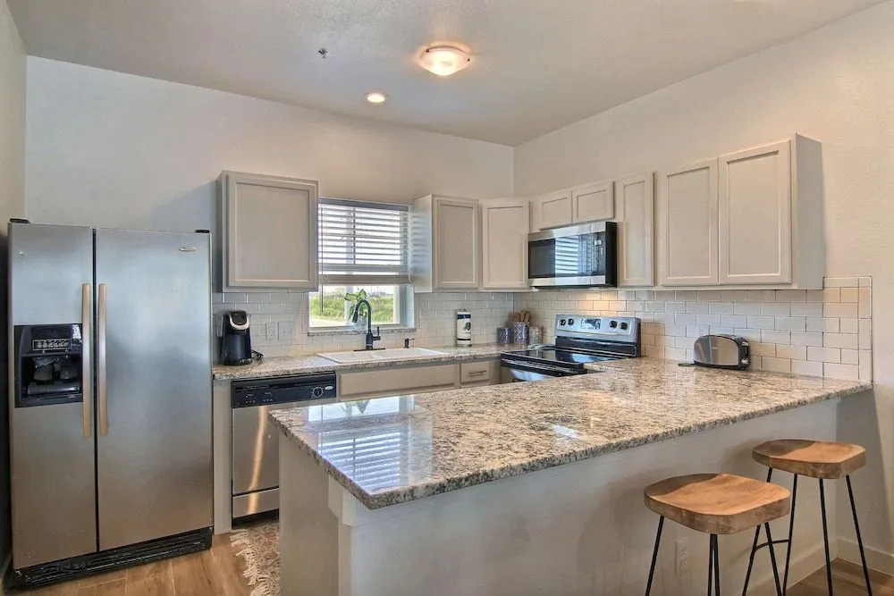 Three Keys Cottage 12 by RedAwning