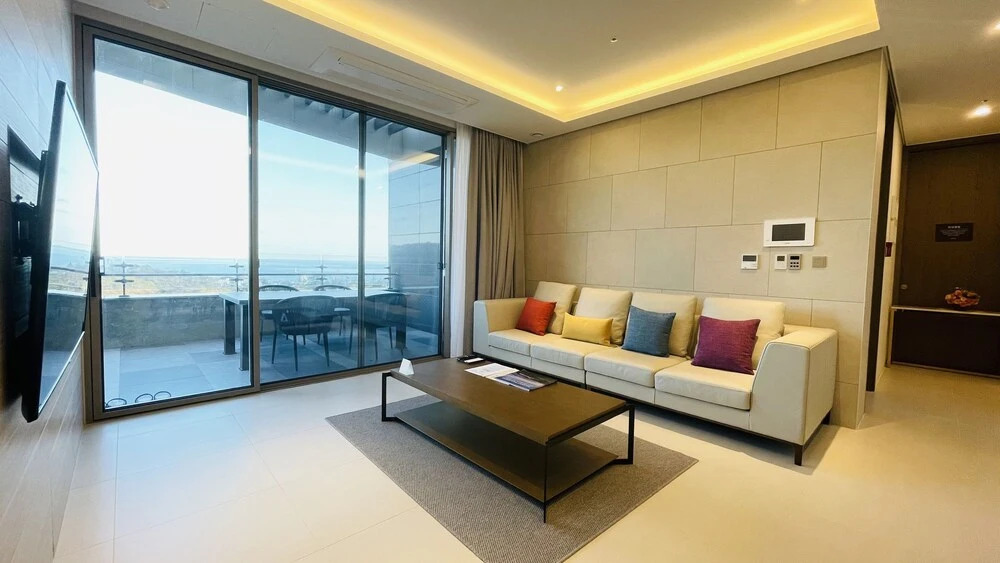 Haeundae Beach Restmons