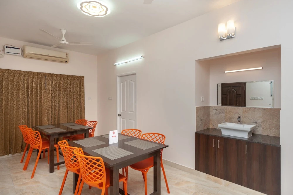 OYO 24641 Tulip Residence
