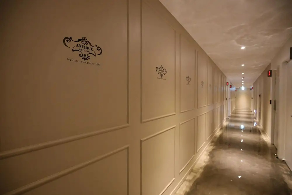 Hotel Nine