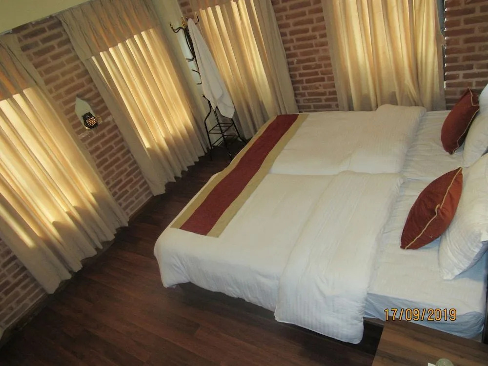 HOTEL LAYAKU DURBAR