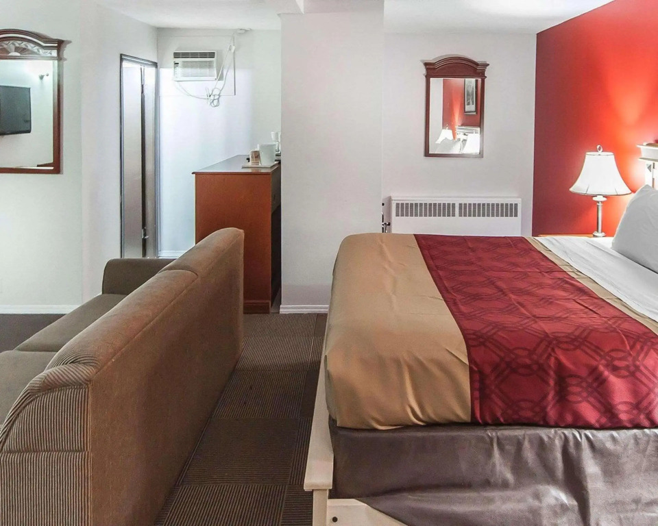 Econo Lodge Inn & Suites Drumheller
