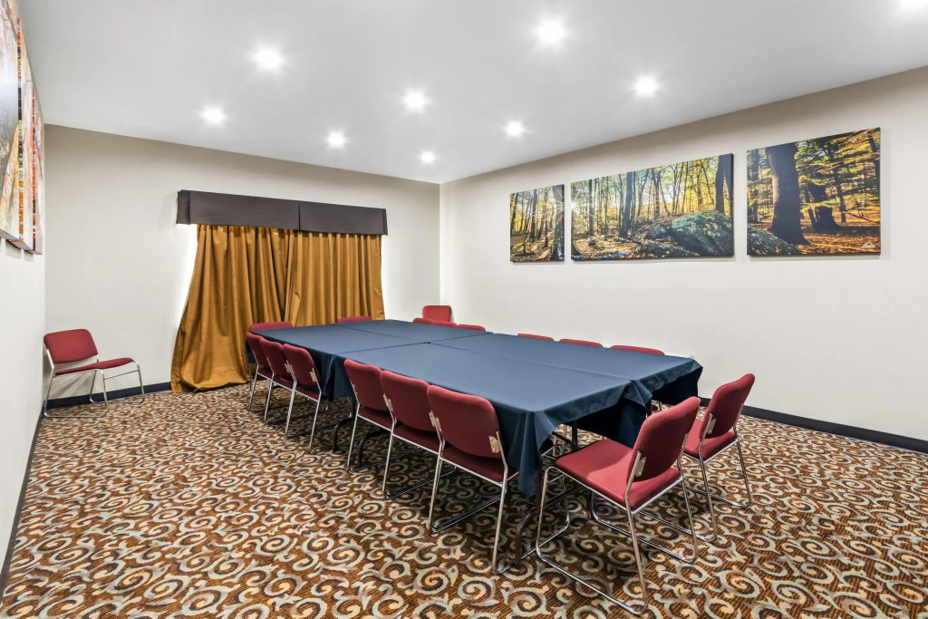 Days Inn by Wyndham Rockdale Texas