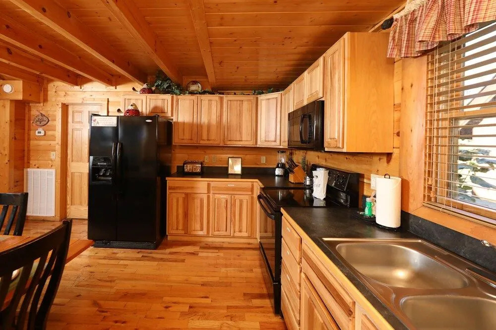 Blessed Nest 4 Br cabin by RedAwning