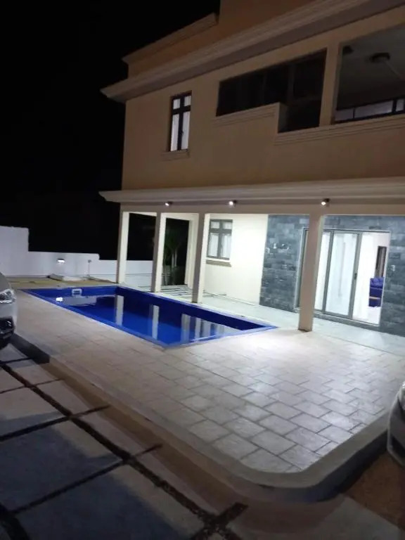2 bedrooms appartement at Flic en Flac 200 m away from the beach with sea view private pool and enclosed garden