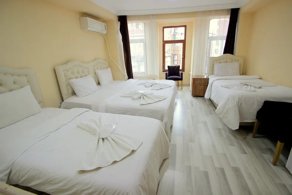 Yasar Hotel