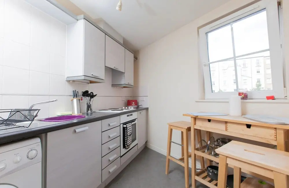 Giles St Gem - Spacious, Near The Shore, Parking