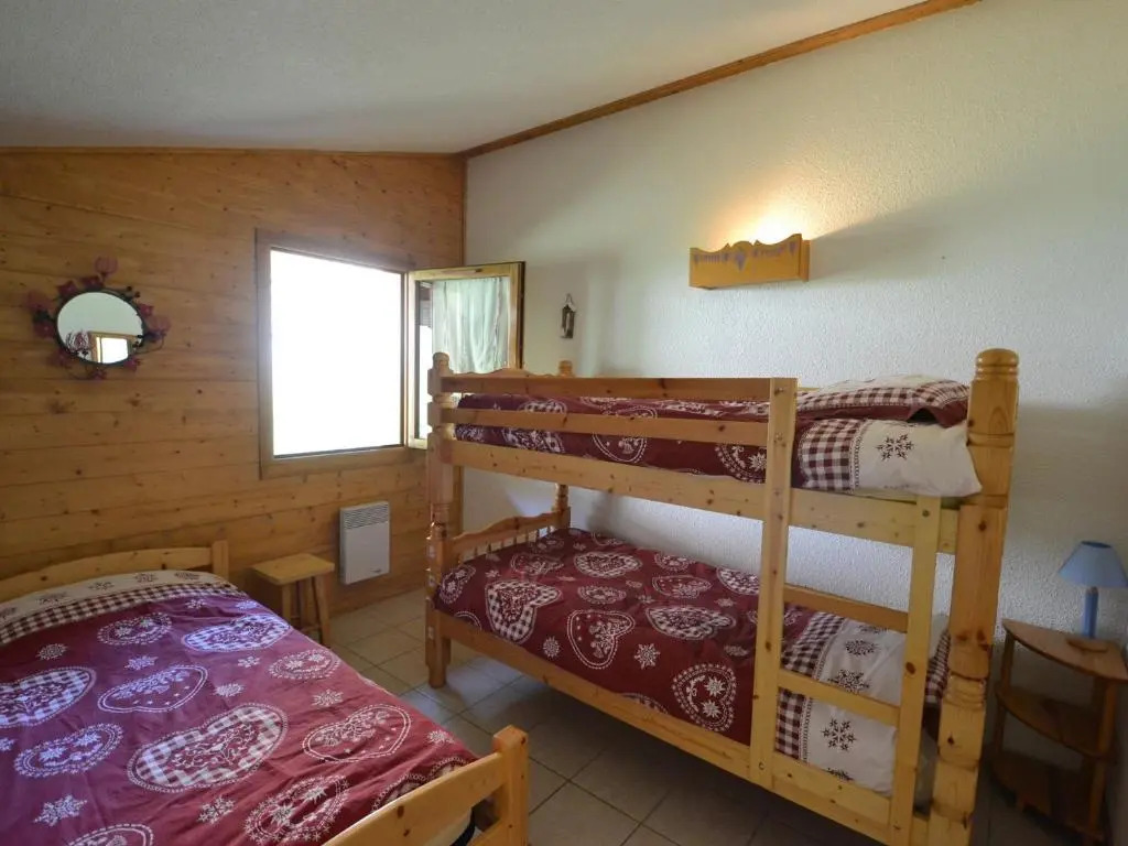 Demi-chalet charmant près des pistes, 2 balcons ensoleillés - FR-1-505-59