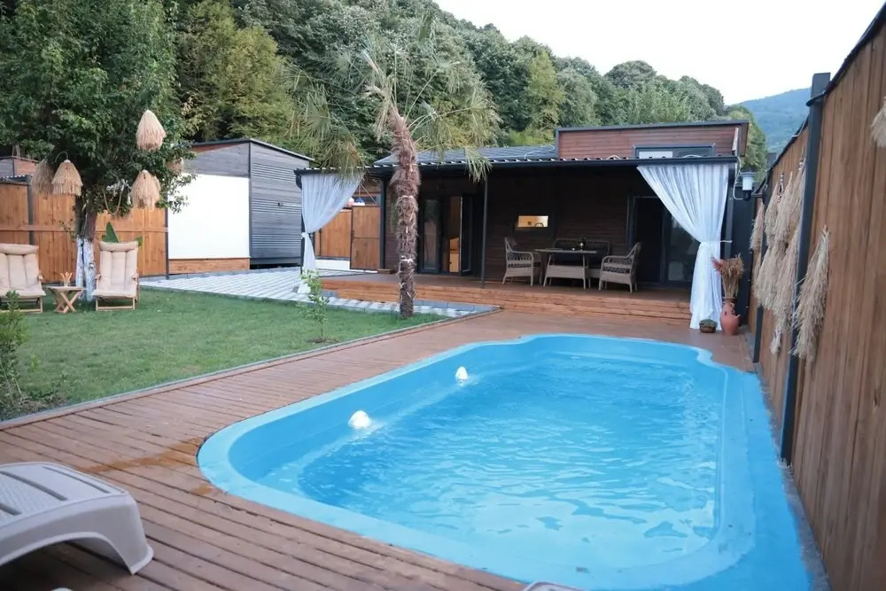 The Jungle Bungalov