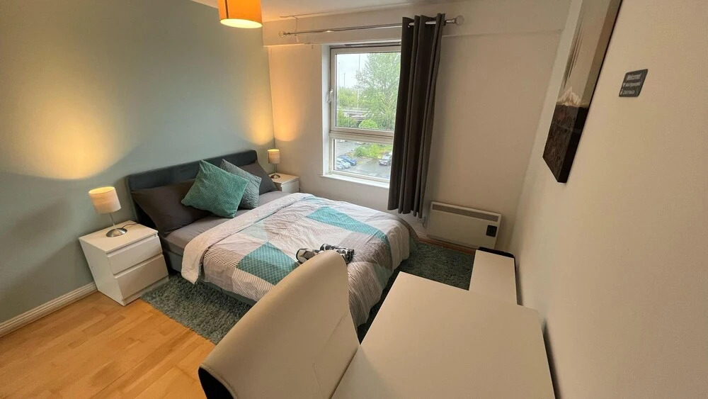 Spacious Modern 2BR Apartment Near City Center