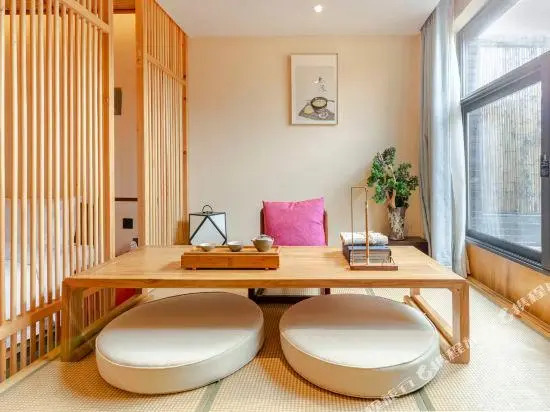 Xinyue Hot Spring Holiday Hotel