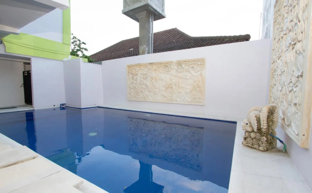 OYO 3950 The Ratna Hotel