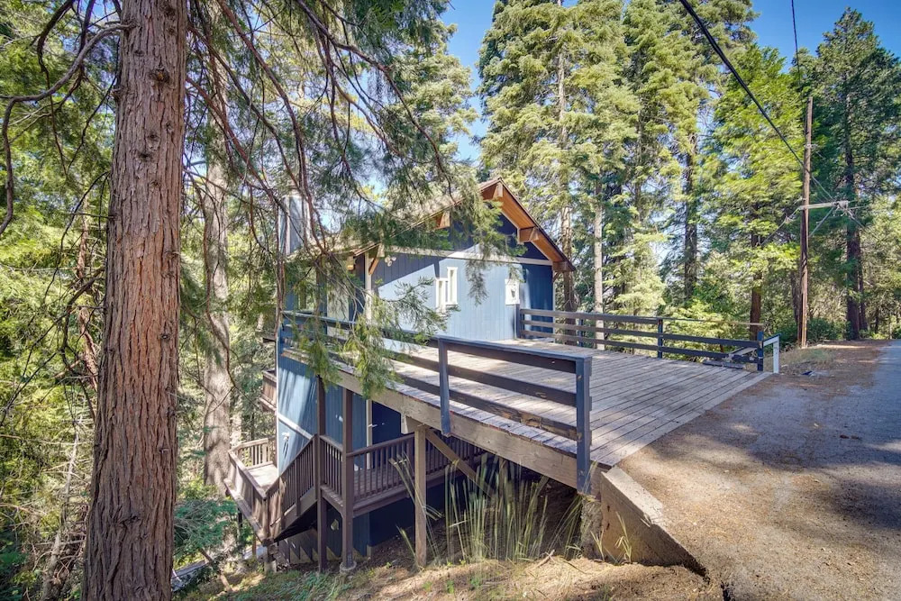 Tree-Lined Lake Arrowhead Cabin ~ 1 Mi to Village