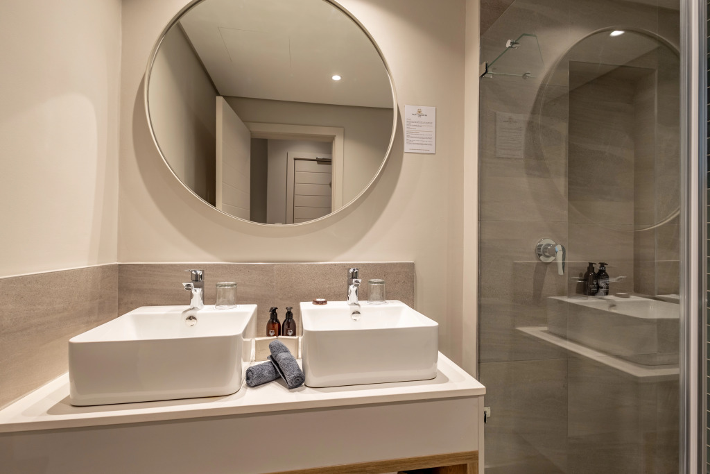 Plett Quarter Hotel - Lion Roars Hotels & Lodges