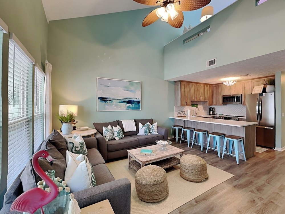 Southwind I Condo #K8 - Front Beach Flair