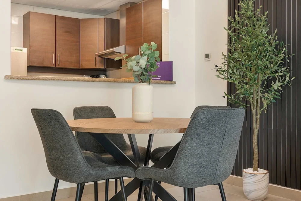 Silkhaus New 1bdr Stay at Dubai Production City in Centrium Tower