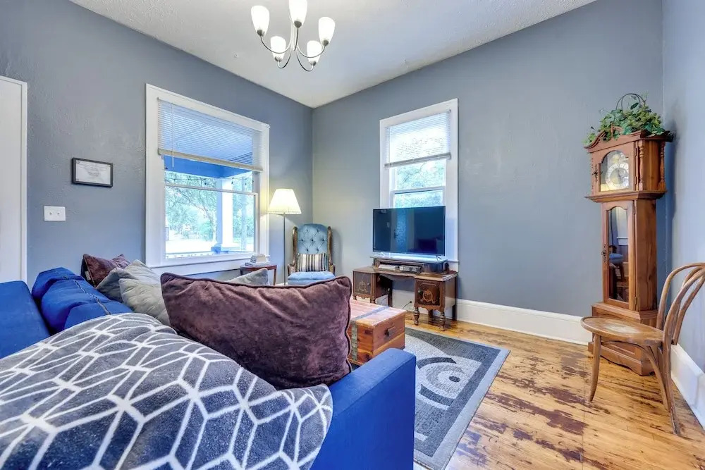 Charming Jacksonville Home ~ 2 Mi to Downtown!