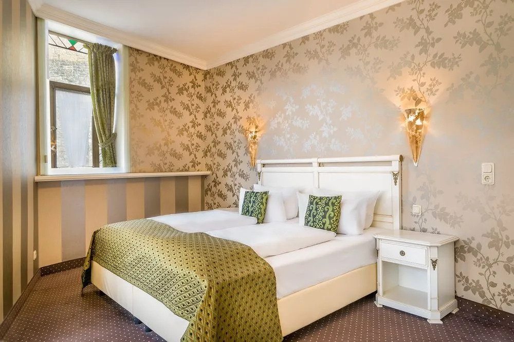 Hotel Brusttuch