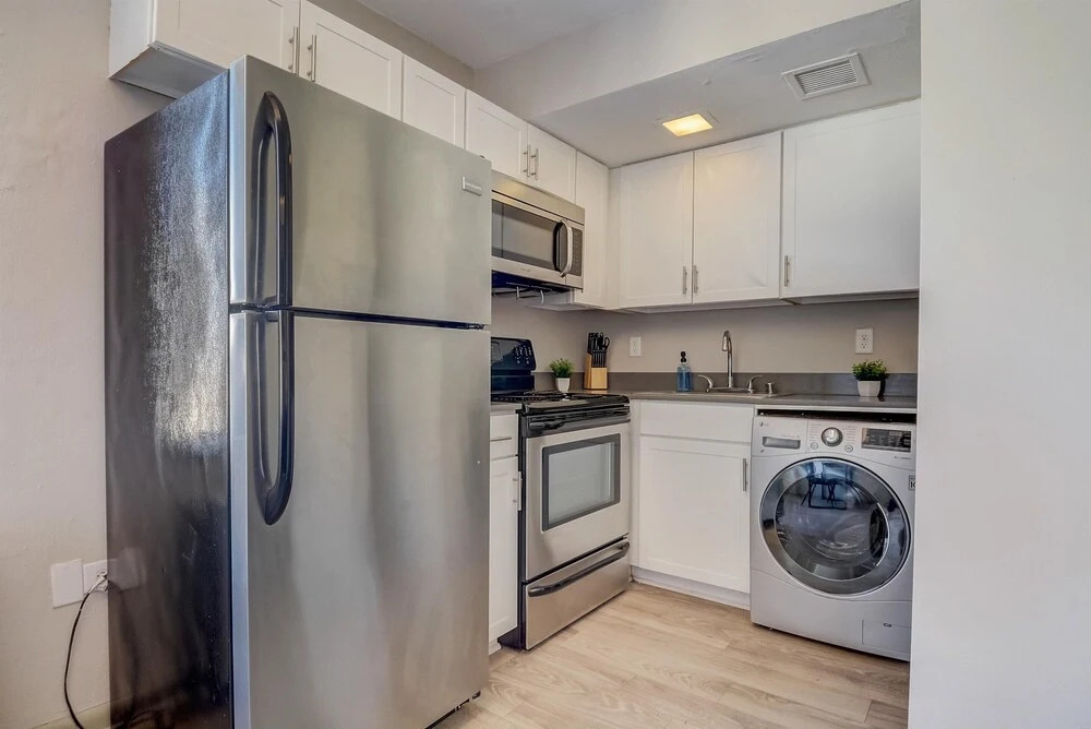 FRONTDESK Vue at 3rd St Apts Downtown Louisville