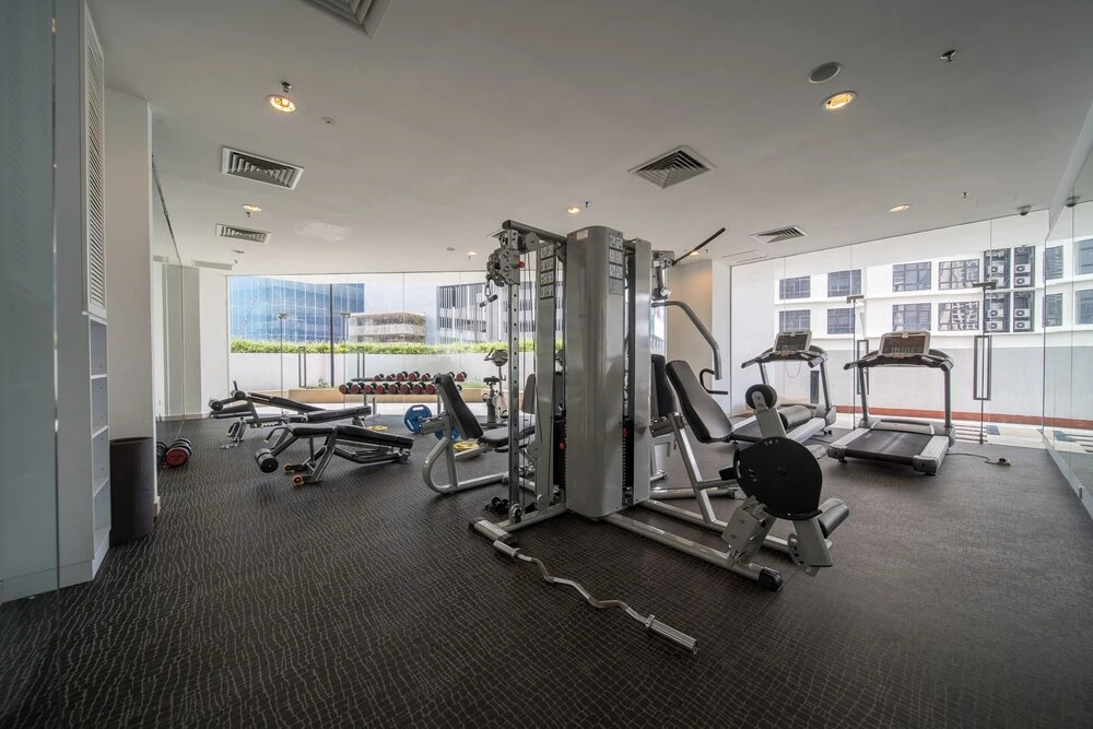 Crest Jalan Sultan Ismail by OYO Rooms