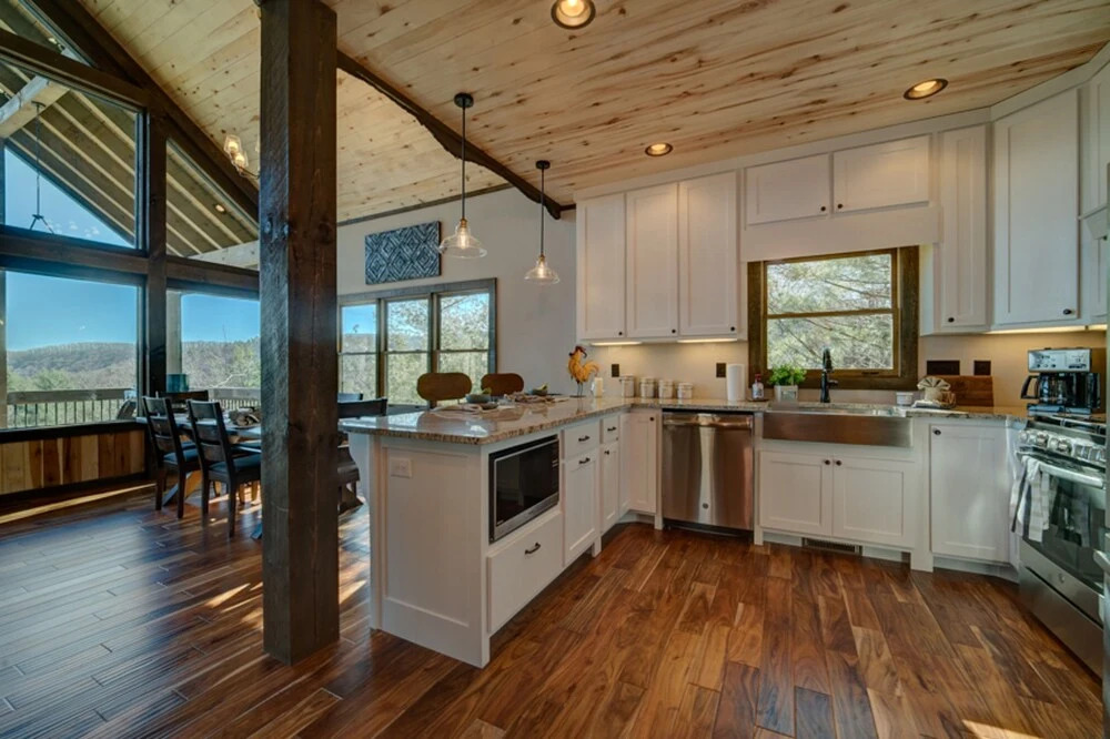 Bear Claw Cabin by Escape to Blue Ridge