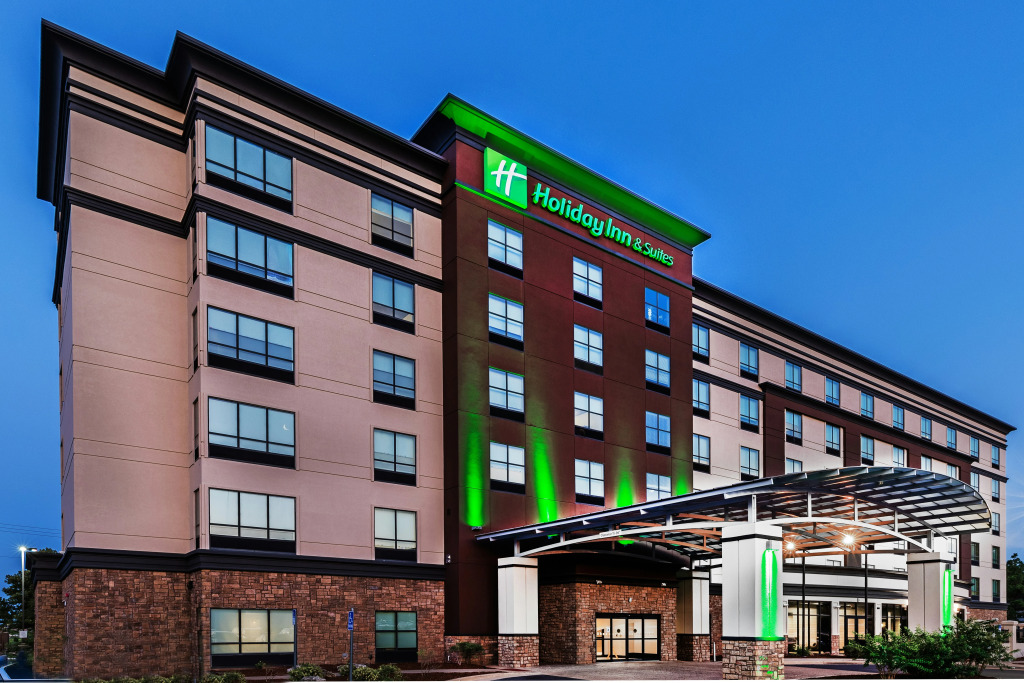 Holiday Inn Hotel & Suites Tulsa South by IHG