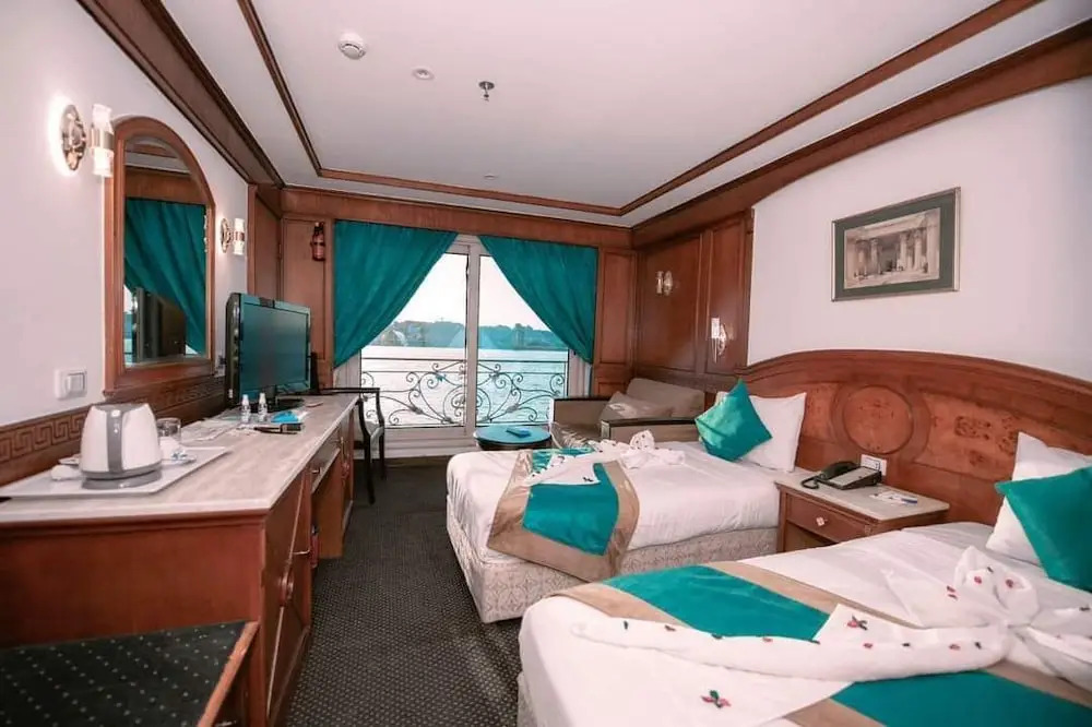 Nile Cruise King Tut