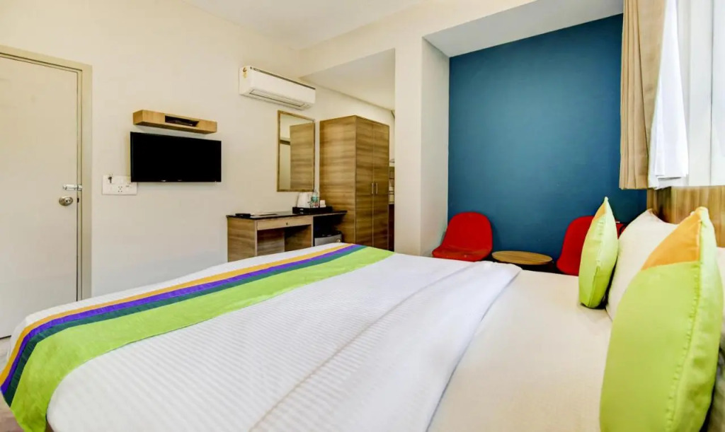 Treebo Mall View Dlf Phase 2 near MG metro station